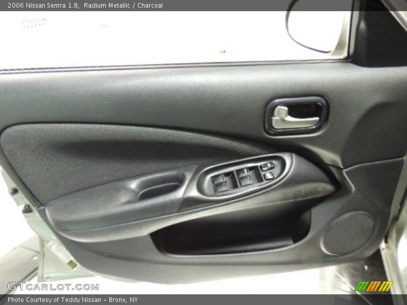 Radium Metallic / Charcoal 2006 Nissan Sentra 1.8