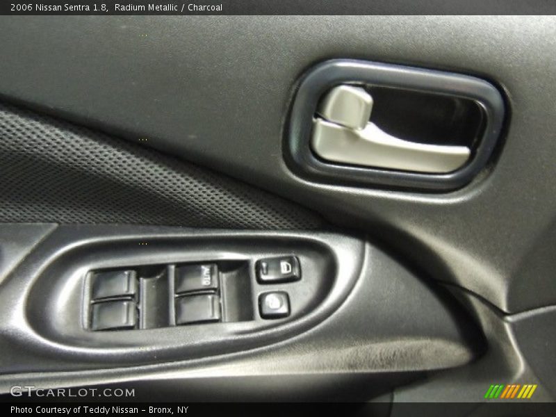 Radium Metallic / Charcoal 2006 Nissan Sentra 1.8