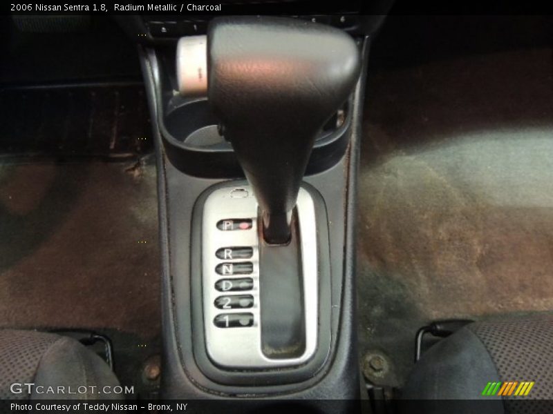 Radium Metallic / Charcoal 2006 Nissan Sentra 1.8