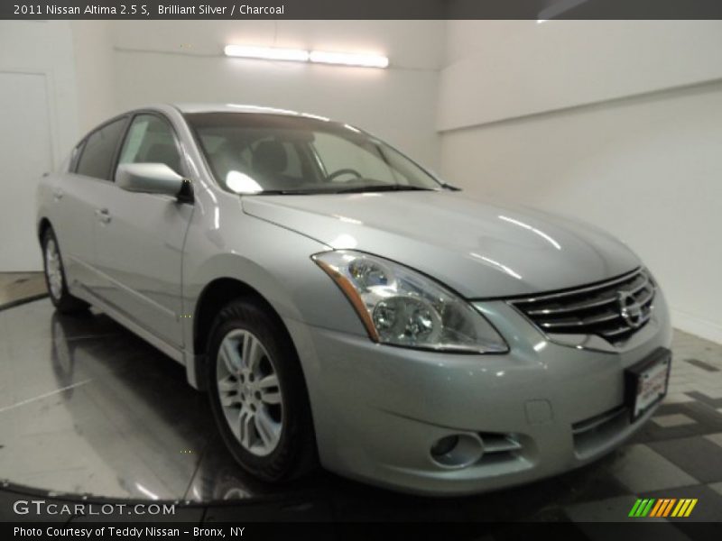 Brilliant Silver / Charcoal 2011 Nissan Altima 2.5 S