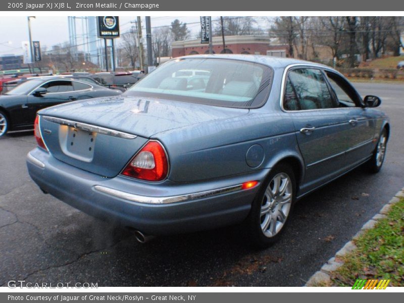 Zircon Metallic / Champagne 2005 Jaguar XJ XJ8 L