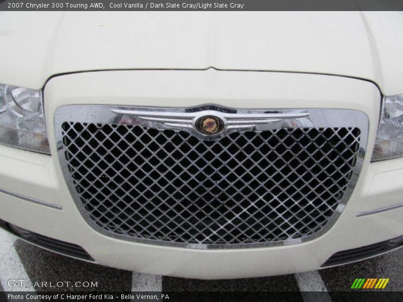 Cool Vanilla / Dark Slate Gray/Light Slate Gray 2007 Chrysler 300 Touring AWD