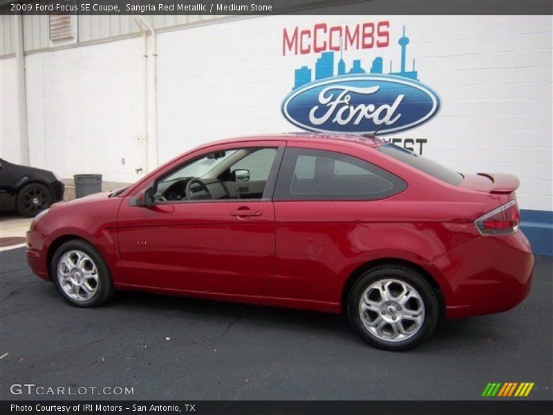 Sangria Red Metallic / Medium Stone 2009 Ford Focus SE Coupe