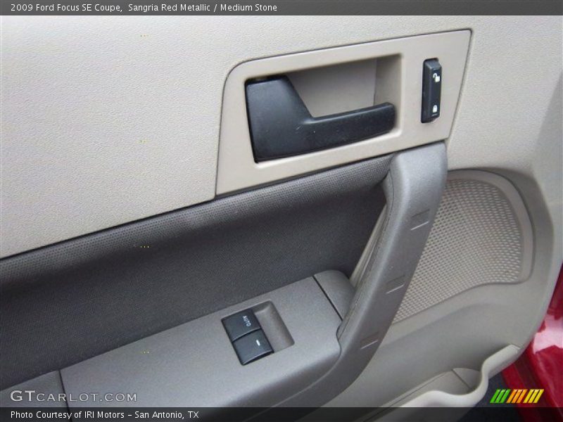 Sangria Red Metallic / Medium Stone 2009 Ford Focus SE Coupe