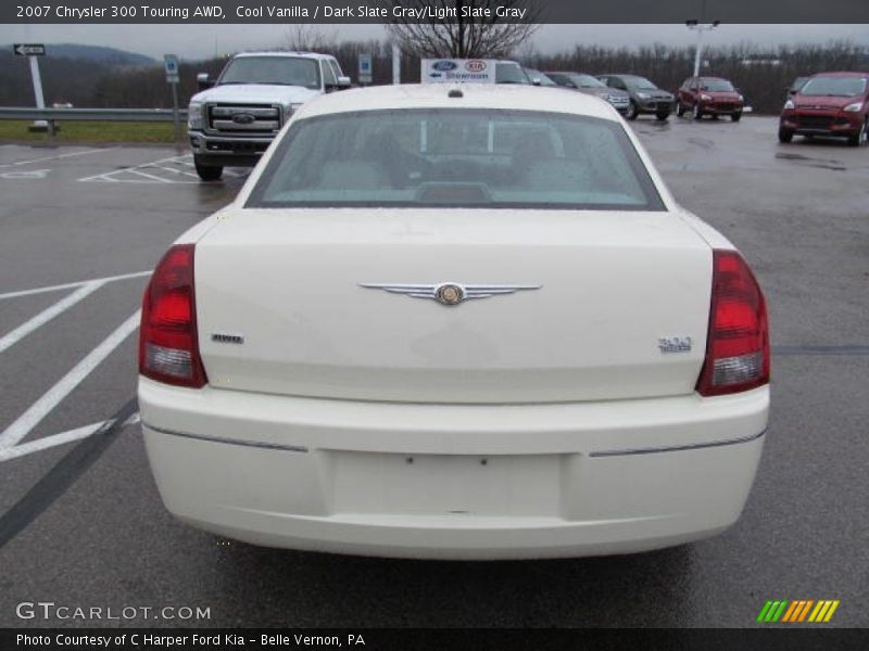 Cool Vanilla / Dark Slate Gray/Light Slate Gray 2007 Chrysler 300 Touring AWD