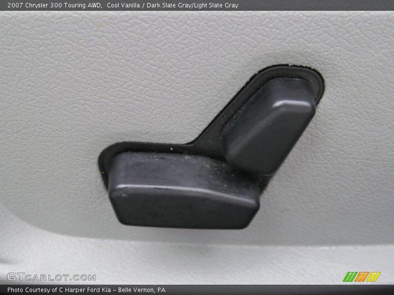 Cool Vanilla / Dark Slate Gray/Light Slate Gray 2007 Chrysler 300 Touring AWD