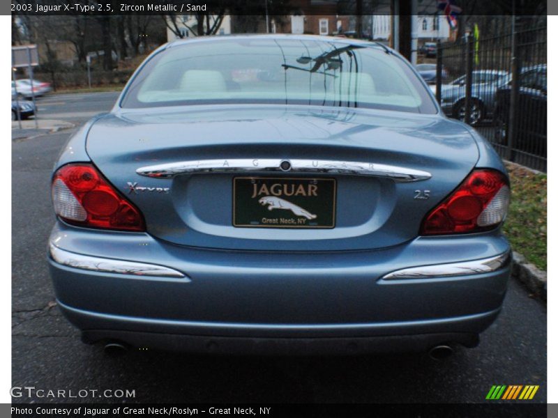 Zircon Metallic / Sand 2003 Jaguar X-Type 2.5