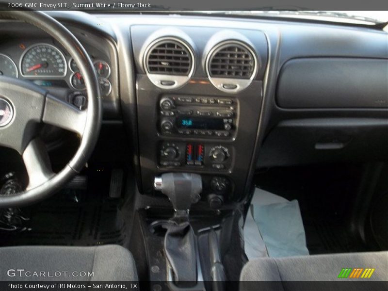 Summit White / Ebony Black 2006 GMC Envoy SLT
