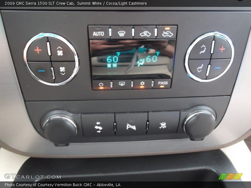 Controls of 2009 Sierra 1500 SLT Crew Cab