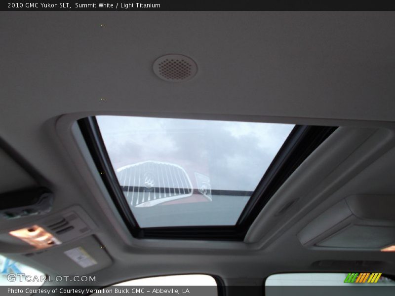 Summit White / Light Titanium 2010 GMC Yukon SLT