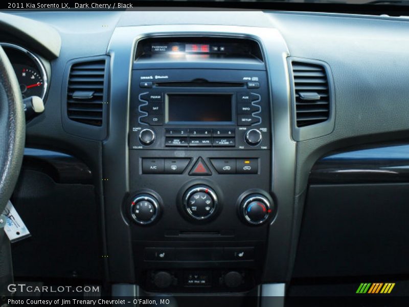 Dark Cherry / Black 2011 Kia Sorento LX