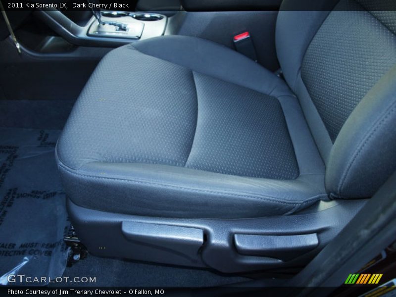 Dark Cherry / Black 2011 Kia Sorento LX
