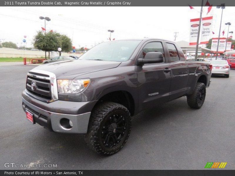 Magnetic Gray Metallic / Graphite Gray 2011 Toyota Tundra Double Cab