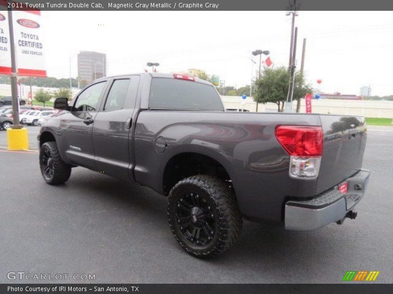 Magnetic Gray Metallic / Graphite Gray 2011 Toyota Tundra Double Cab