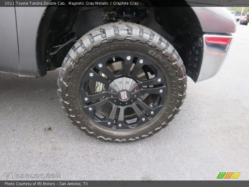 Magnetic Gray Metallic / Graphite Gray 2011 Toyota Tundra Double Cab