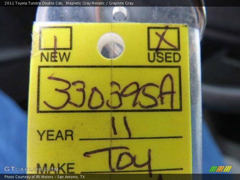 Magnetic Gray Metallic / Graphite Gray 2011 Toyota Tundra Double Cab