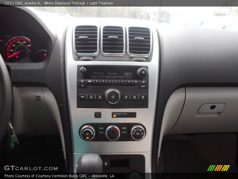 White Diamond Tintcoat / Light Titanium 2011 GMC Acadia SL