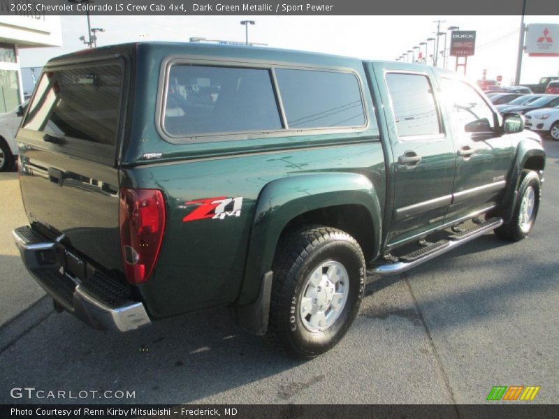 Dark Green Metallic / Sport Pewter 2005 Chevrolet Colorado LS Crew Cab 4x4