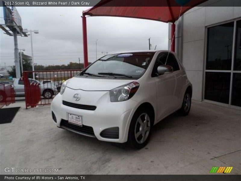 Blizzard White Pearl / Dark Gray 2012 Scion iQ