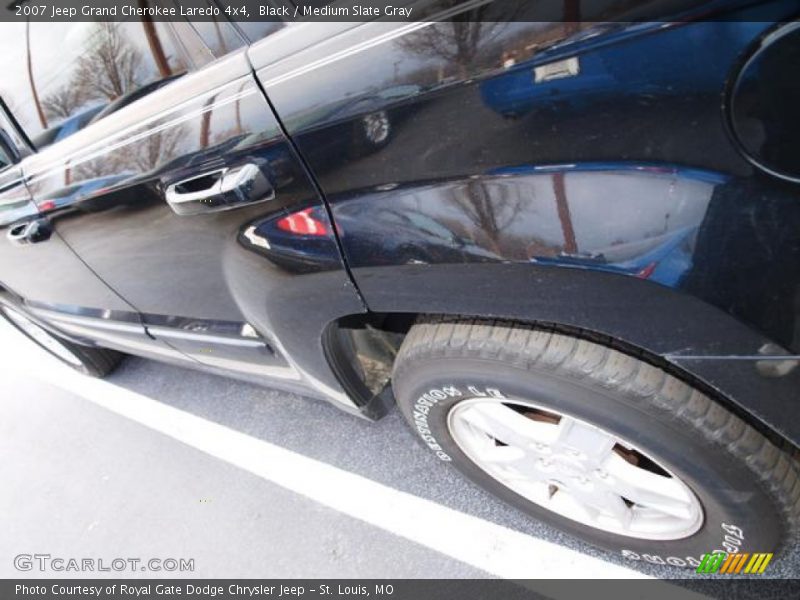 Black / Medium Slate Gray 2007 Jeep Grand Cherokee Laredo 4x4