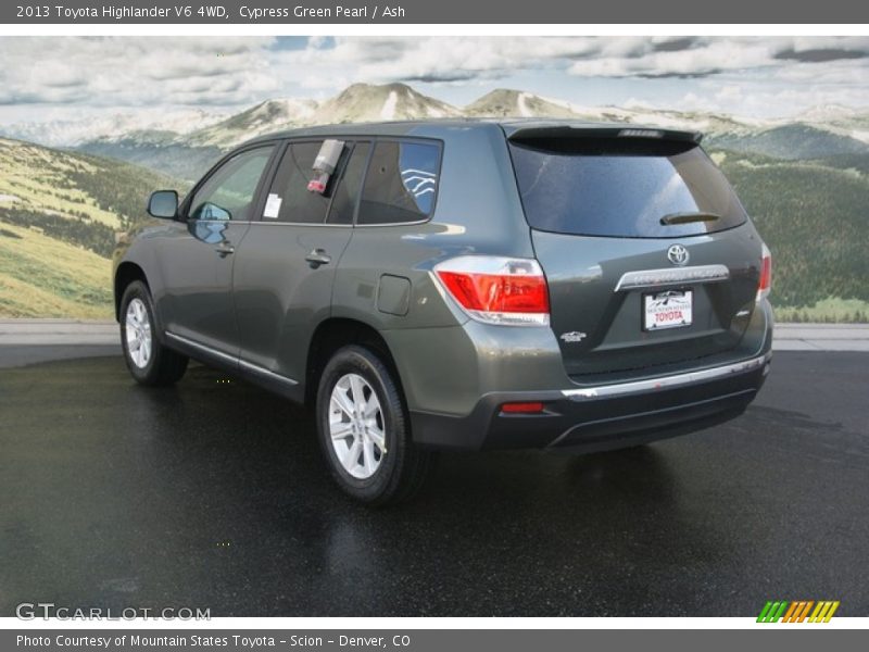 Cypress Green Pearl / Ash 2013 Toyota Highlander V6 4WD