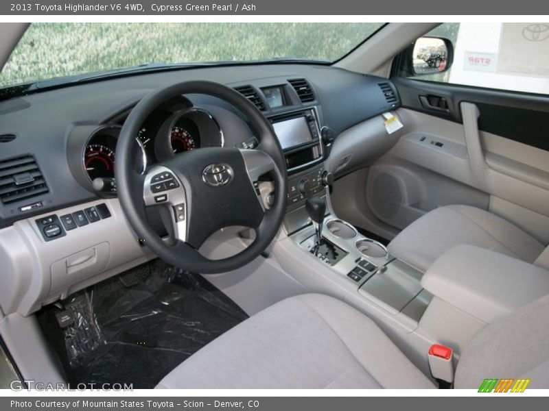 Cypress Green Pearl / Ash 2013 Toyota Highlander V6 4WD