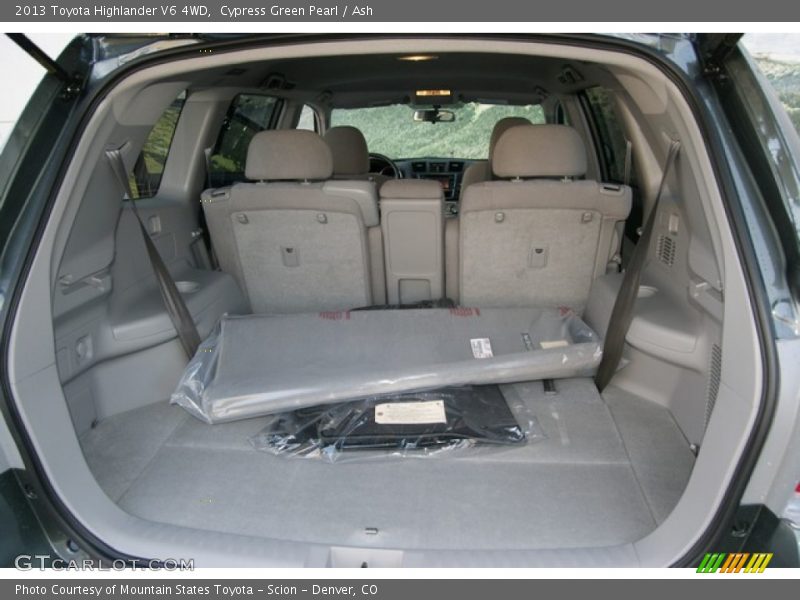 Cypress Green Pearl / Ash 2013 Toyota Highlander V6 4WD