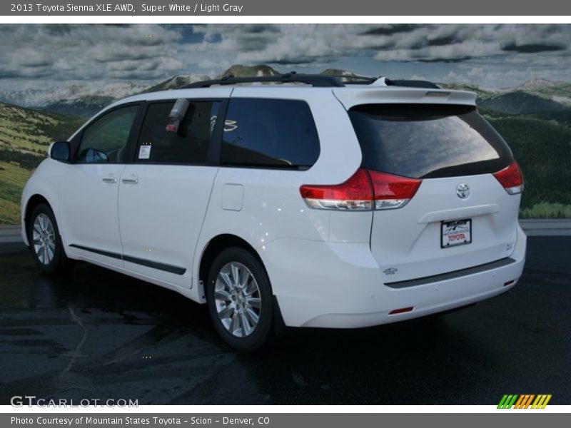 Super White / Light Gray 2013 Toyota Sienna XLE AWD