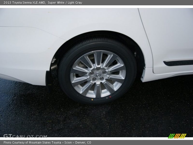 Super White / Light Gray 2013 Toyota Sienna XLE AWD