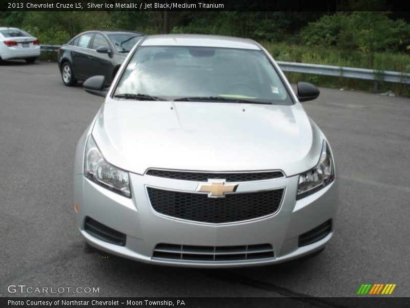 Silver Ice Metallic / Jet Black/Medium Titanium 2013 Chevrolet Cruze LS