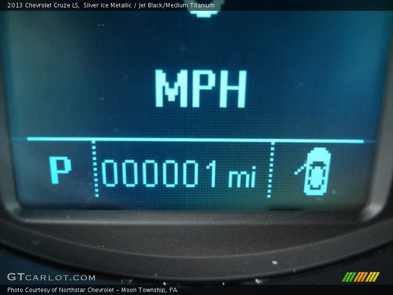 Silver Ice Metallic / Jet Black/Medium Titanium 2013 Chevrolet Cruze LS