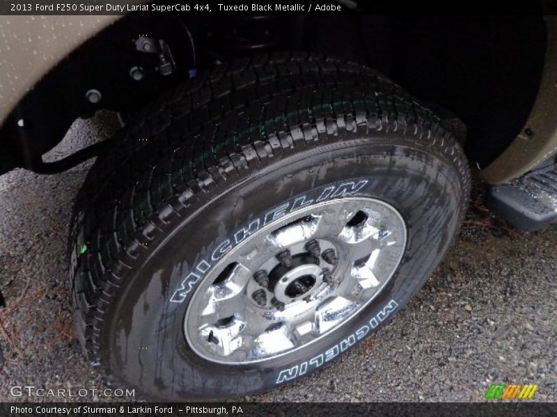 Tuxedo Black Metallic / Adobe 2013 Ford F250 Super Duty Lariat SuperCab 4x4