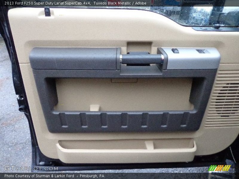 Door Panel of 2013 F250 Super Duty Lariat SuperCab 4x4