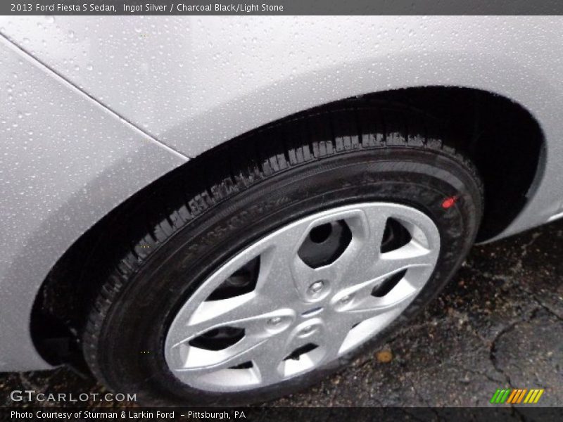 Ingot Silver / Charcoal Black/Light Stone 2013 Ford Fiesta S Sedan