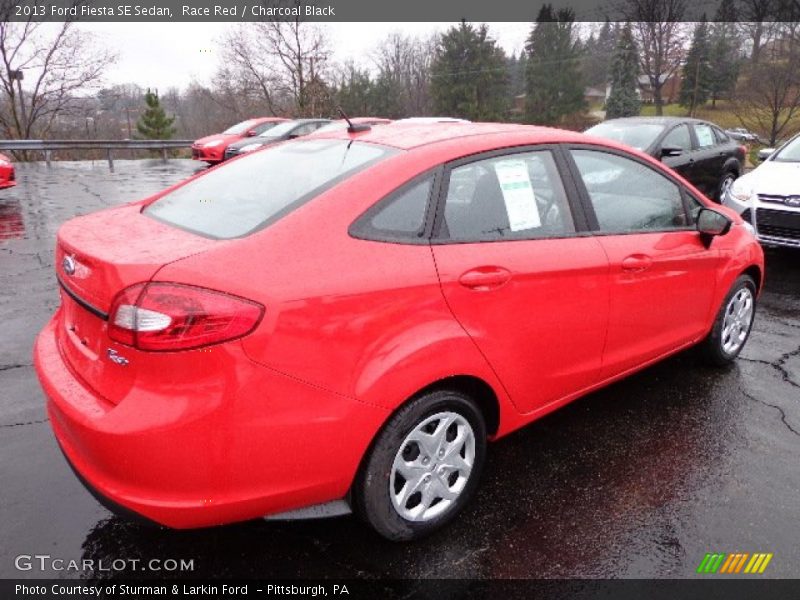 Race Red / Charcoal Black 2013 Ford Fiesta SE Sedan