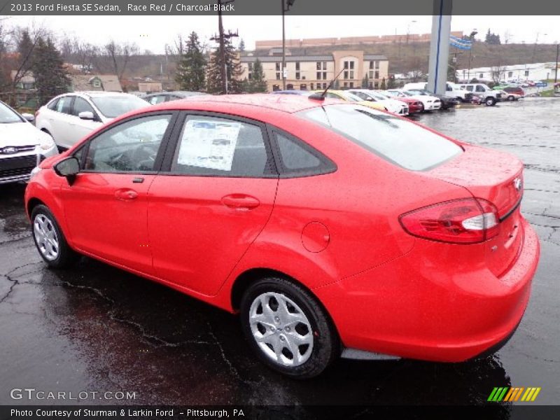 Race Red / Charcoal Black 2013 Ford Fiesta SE Sedan