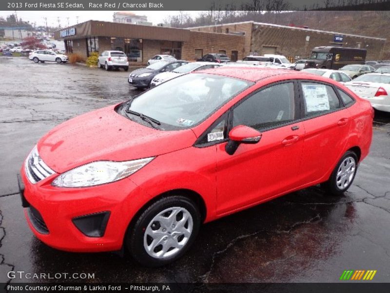 Race Red / Charcoal Black 2013 Ford Fiesta SE Sedan