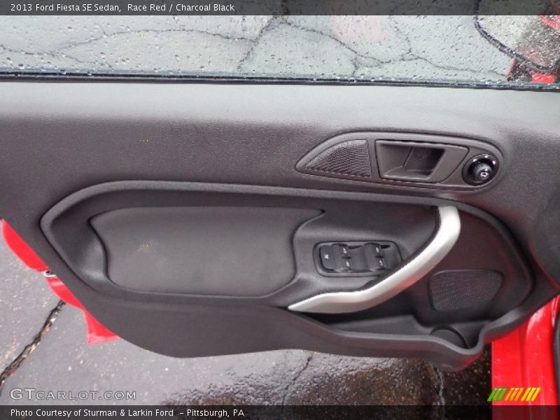 Race Red / Charcoal Black 2013 Ford Fiesta SE Sedan