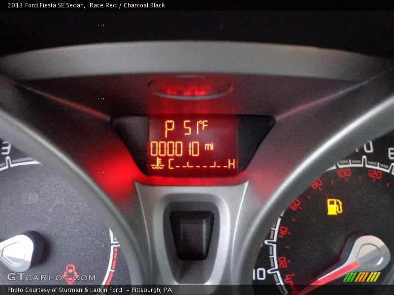 Race Red / Charcoal Black 2013 Ford Fiesta SE Sedan