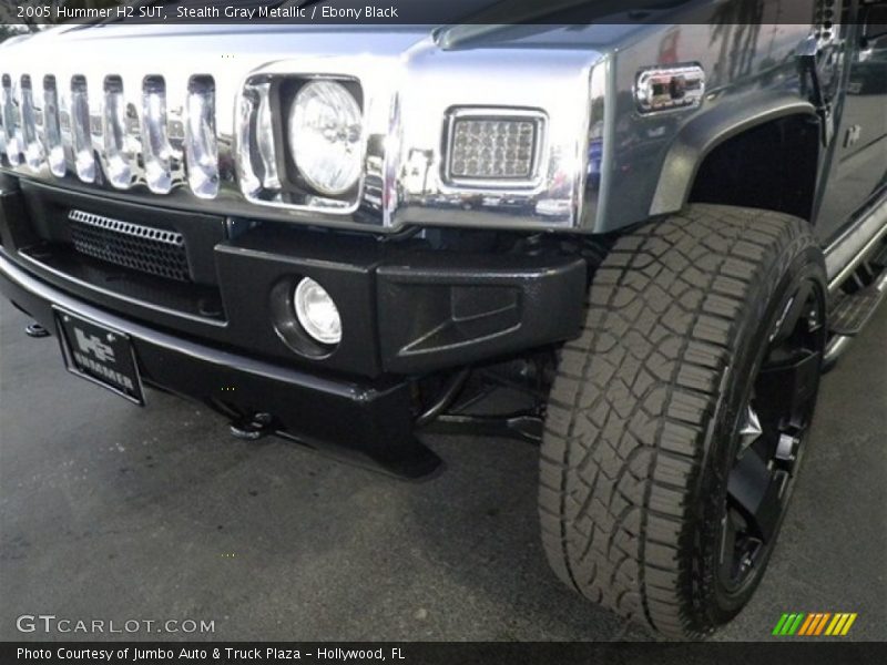 Stealth Gray Metallic / Ebony Black 2005 Hummer H2 SUT