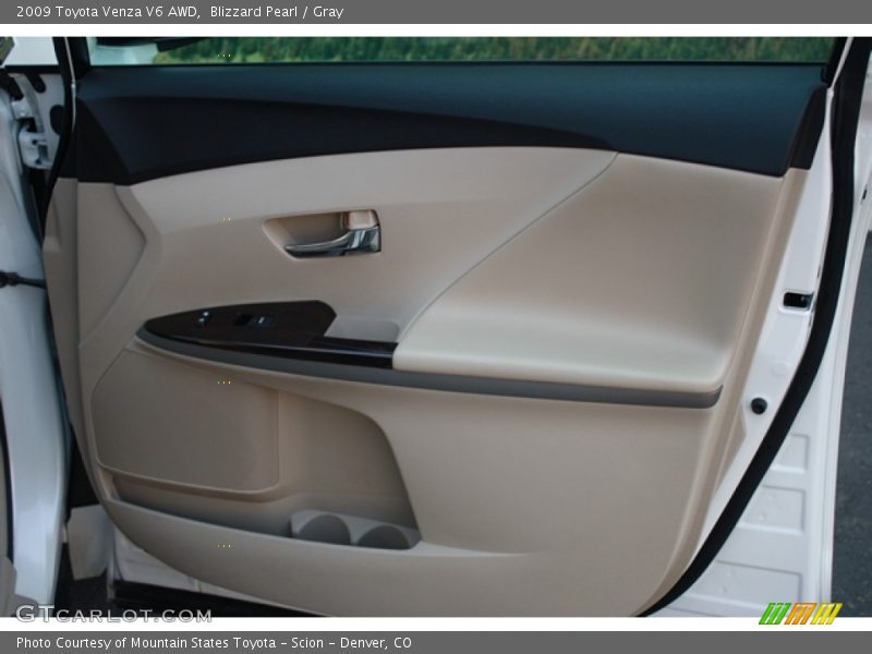 Blizzard Pearl / Gray 2009 Toyota Venza V6 AWD