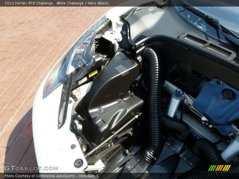 White Challenge / Nero (Black) 2011 Ferrari 458 Challenge