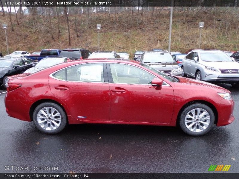 Matador Red Mica / Parchment 2013 Lexus ES 300h Hybrid