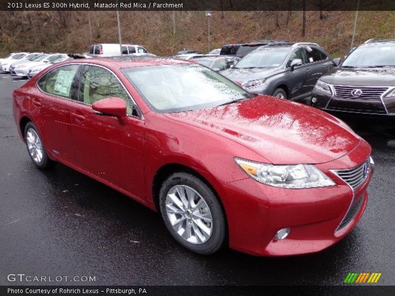 Matador Red Mica / Parchment 2013 Lexus ES 300h Hybrid