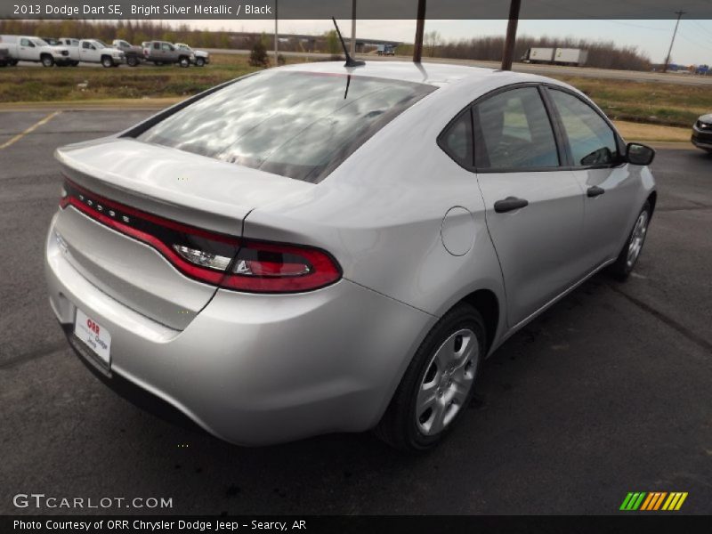 Bright Silver Metallic / Black 2013 Dodge Dart SE
