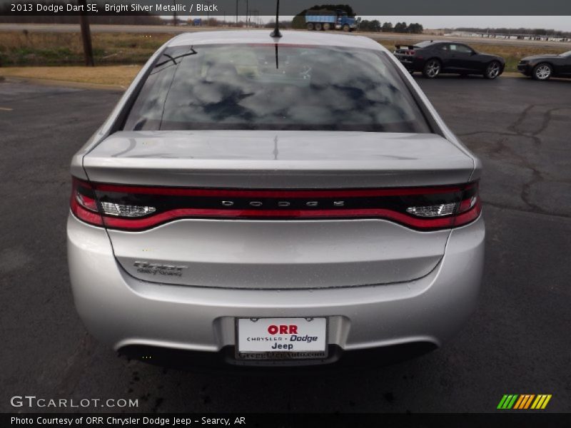 Bright Silver Metallic / Black 2013 Dodge Dart SE