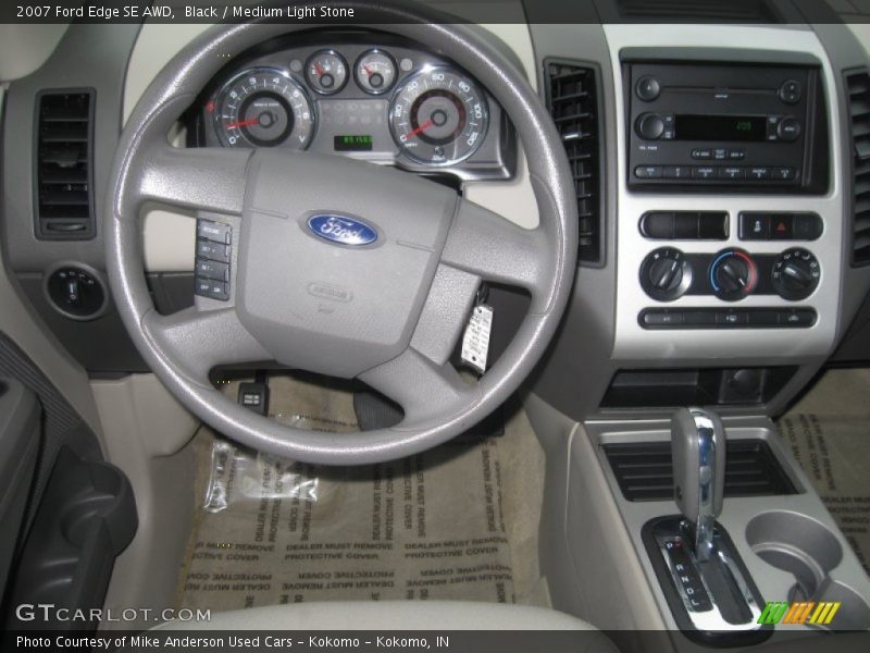 Dashboard of 2007 Edge SE AWD