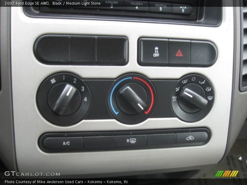 Controls of 2007 Edge SE AWD