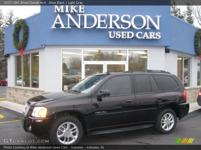 Onyx Black / Light Gray 2007 GMC Envoy Denali 4x4