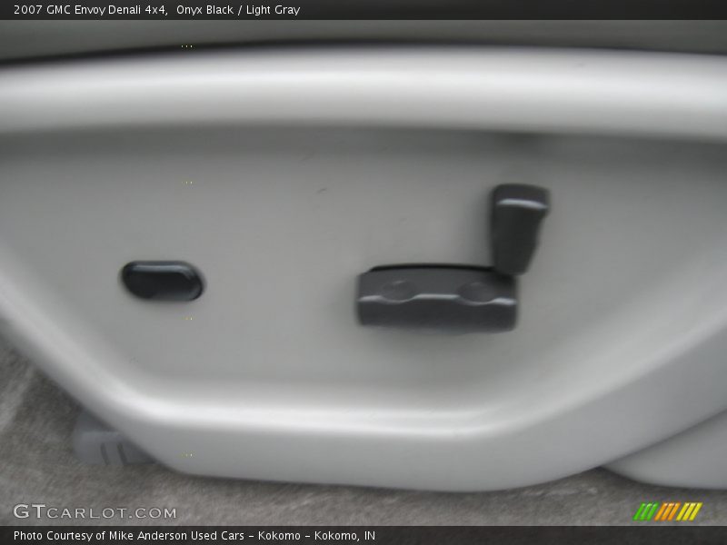 Onyx Black / Light Gray 2007 GMC Envoy Denali 4x4